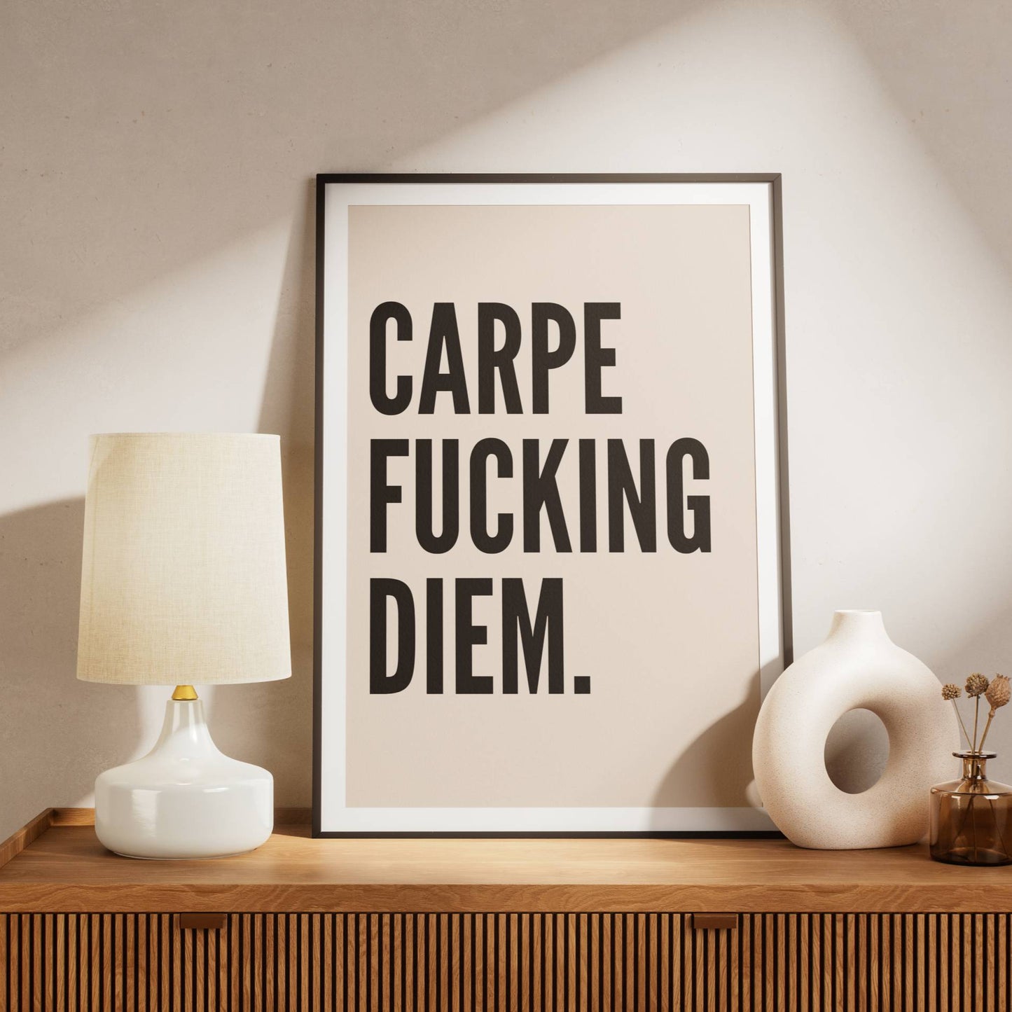 Carpe Fucking Diem - zwart beige Wall art Print